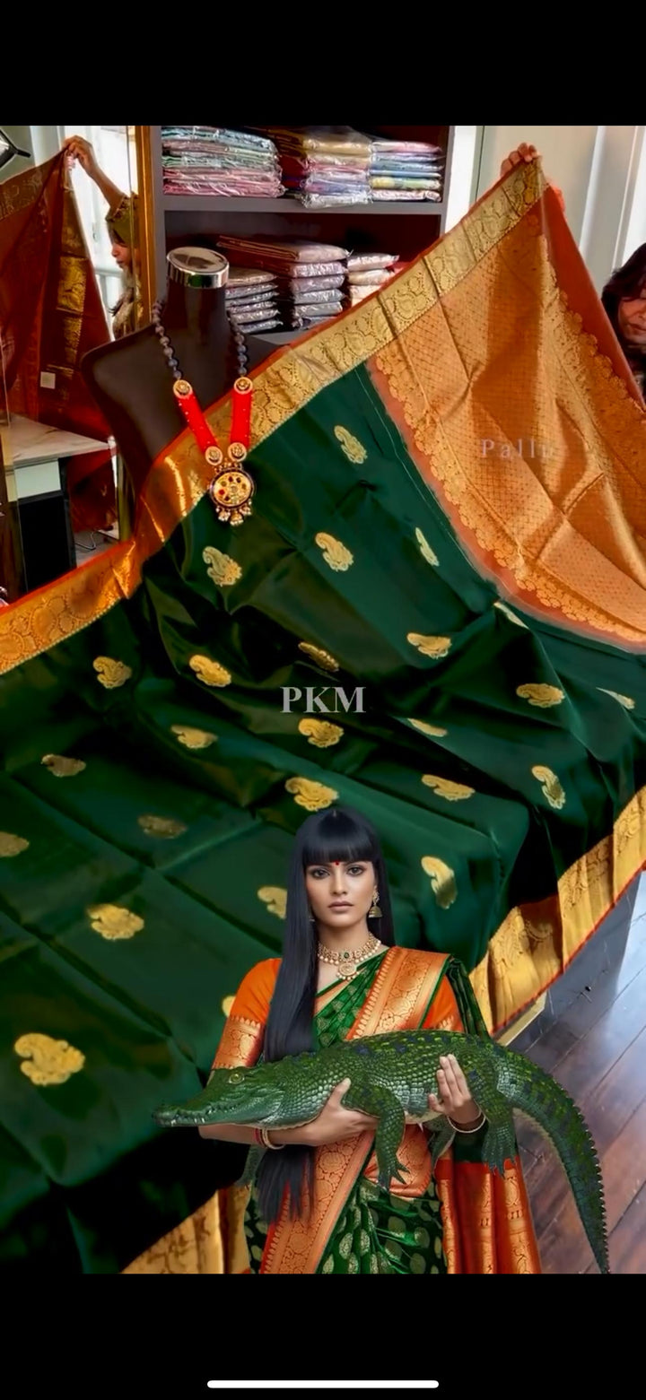 Exceptional Soft Silk Saree With Cynosure Blouse Piece-Fronlioz