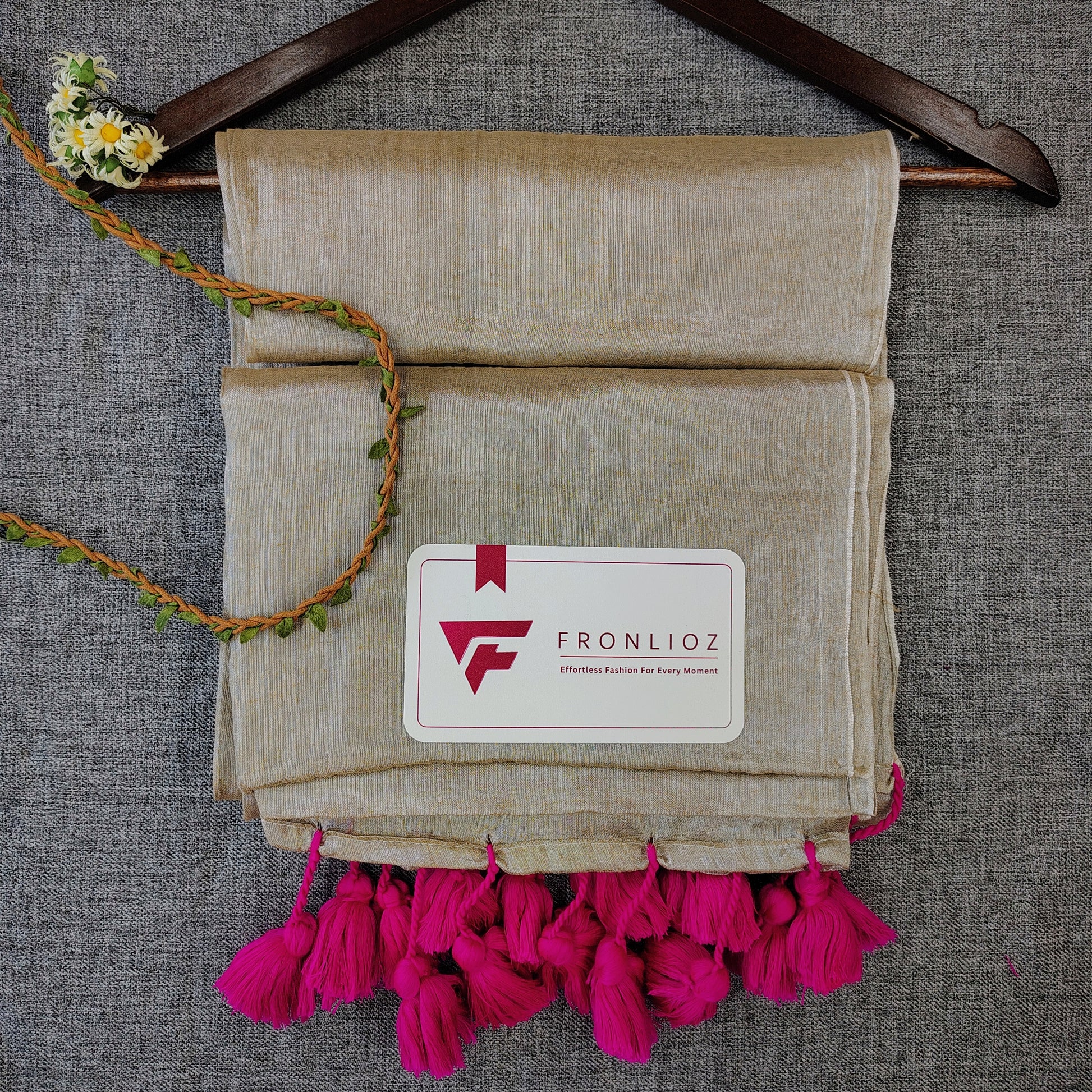 Cream And Pink Pom Pom Handloom Raga Tissue Saree-Fronlioz