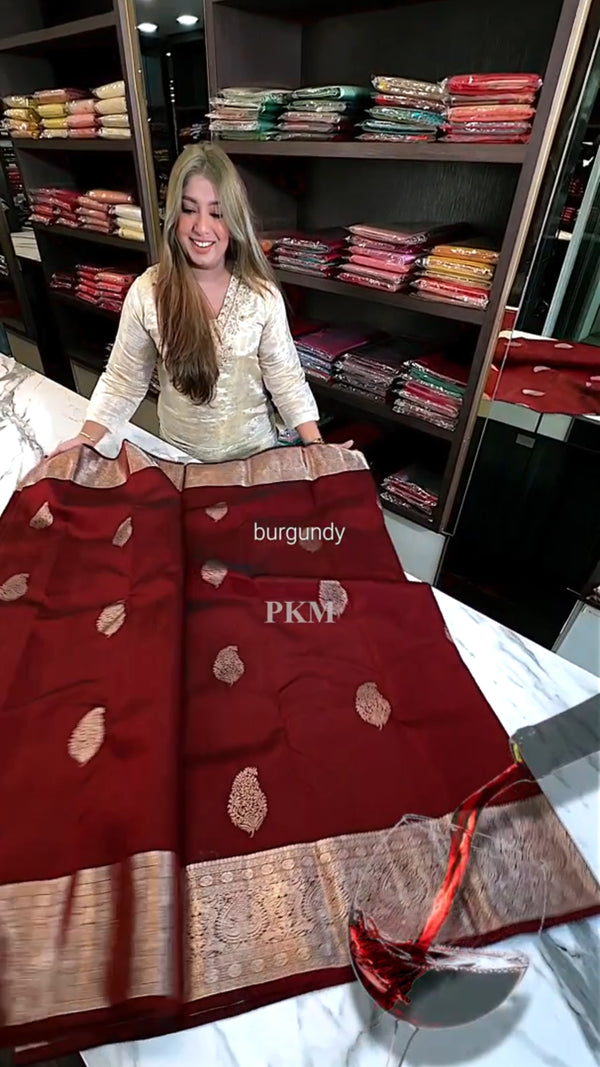 Exceptional Maroon Jari Soft Silk Saree With Cynosure Blouse Piece