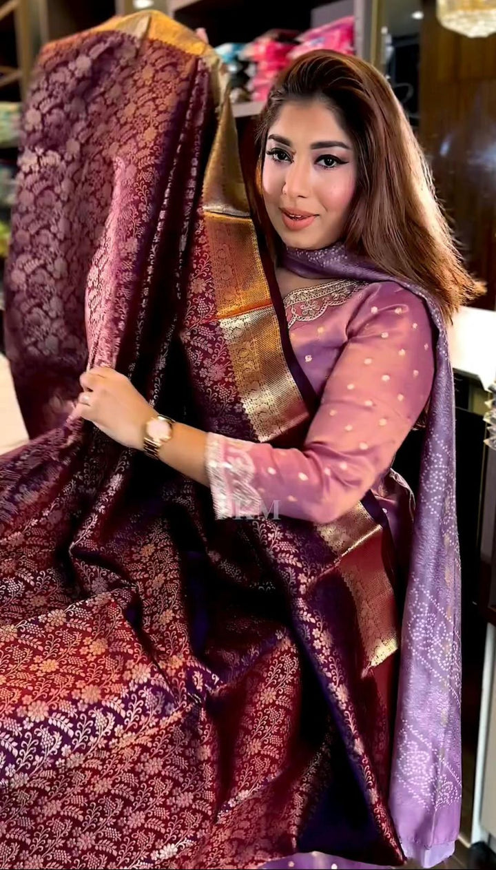 Exceptional Soft Silk Saree With Cynosure Blouse Piece-Fronlioz