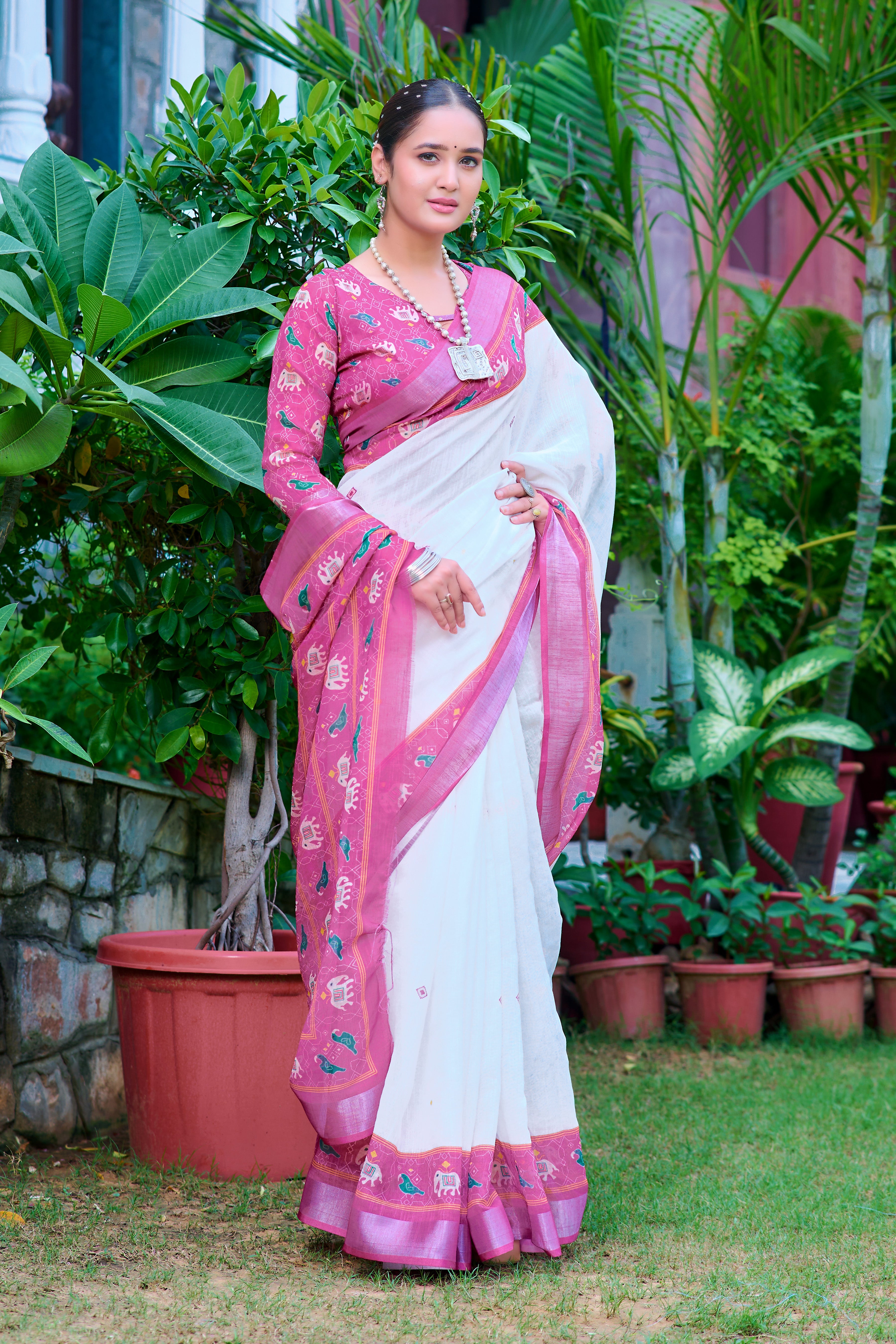 WHITE-PINK COLOR FANCY COTTON LINEN SAREE WITH SUPERB DIGITAL PRINT