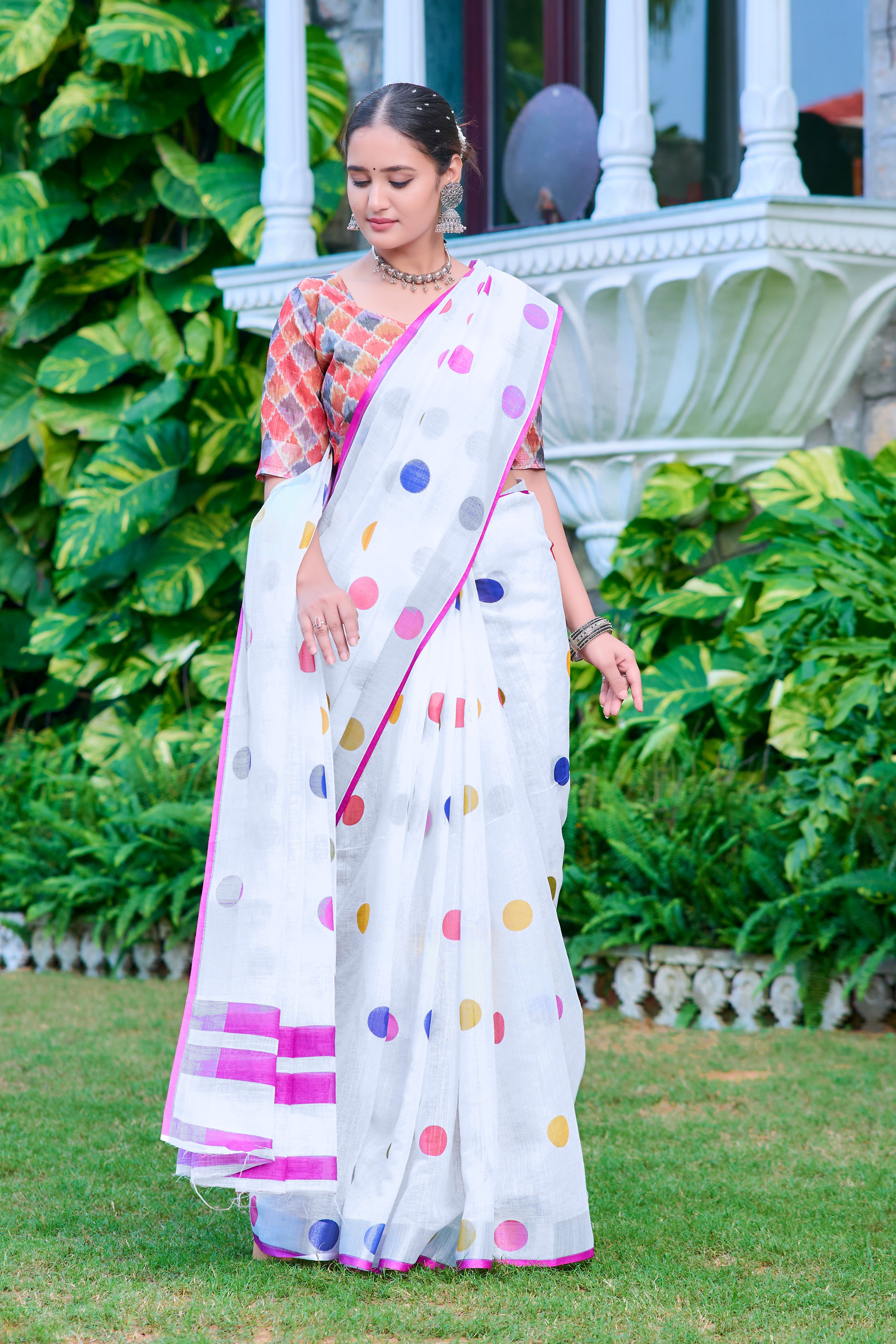 FANCY COTTON LINEN SAREE WITH SUPERB DIGITAL PRINT