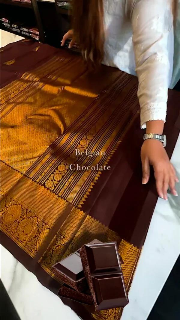 Exceptional Soft Silk Saree With Cynosure Blouse Piece-Fronlioz