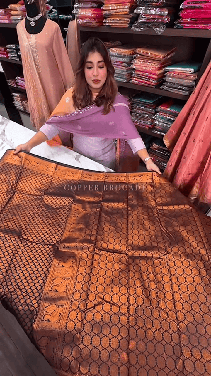 Exceptional Soft Silk Saree With Cynosure Blouse Piece-Fronlioz