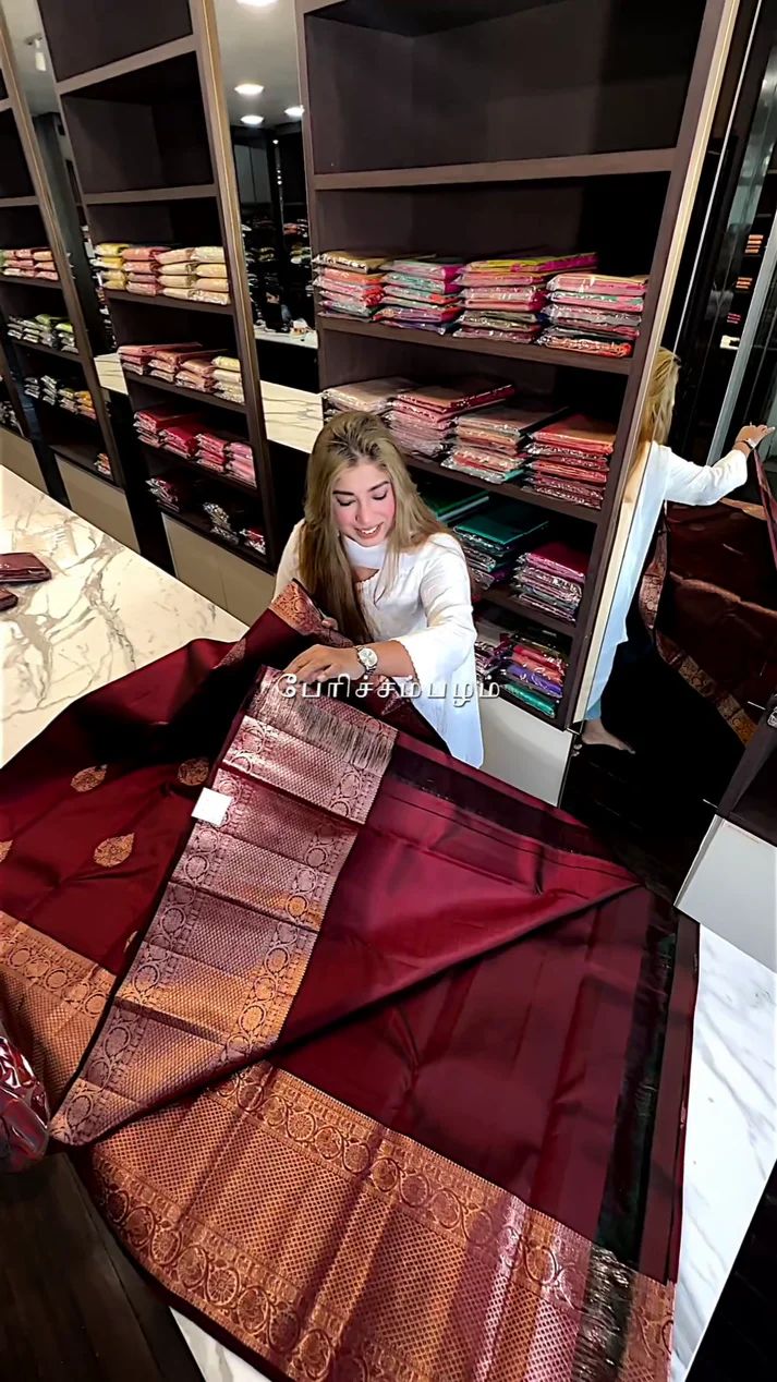 Exceptional Maroon Soft Silk Saree With Cynosure Blouse Piece-Fronlioz