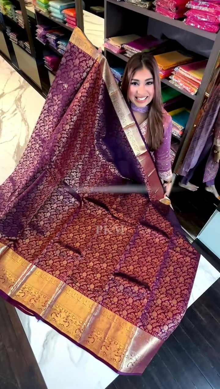 Exceptional Soft Silk Saree With Cynosure Blouse Piece-Fronlioz