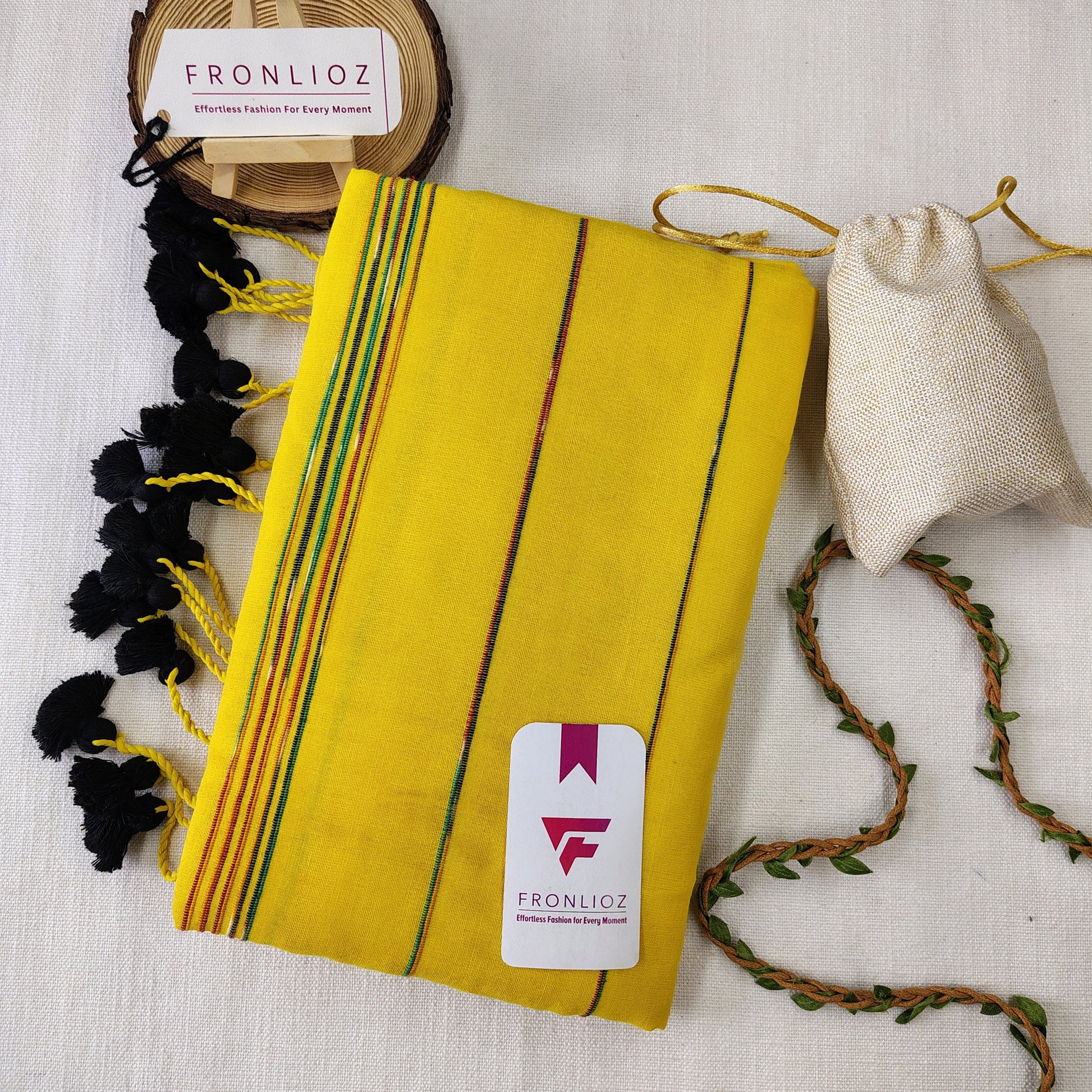 Mulcotton Stripe Pattern Saree With Matching PomPom-Fronlioz