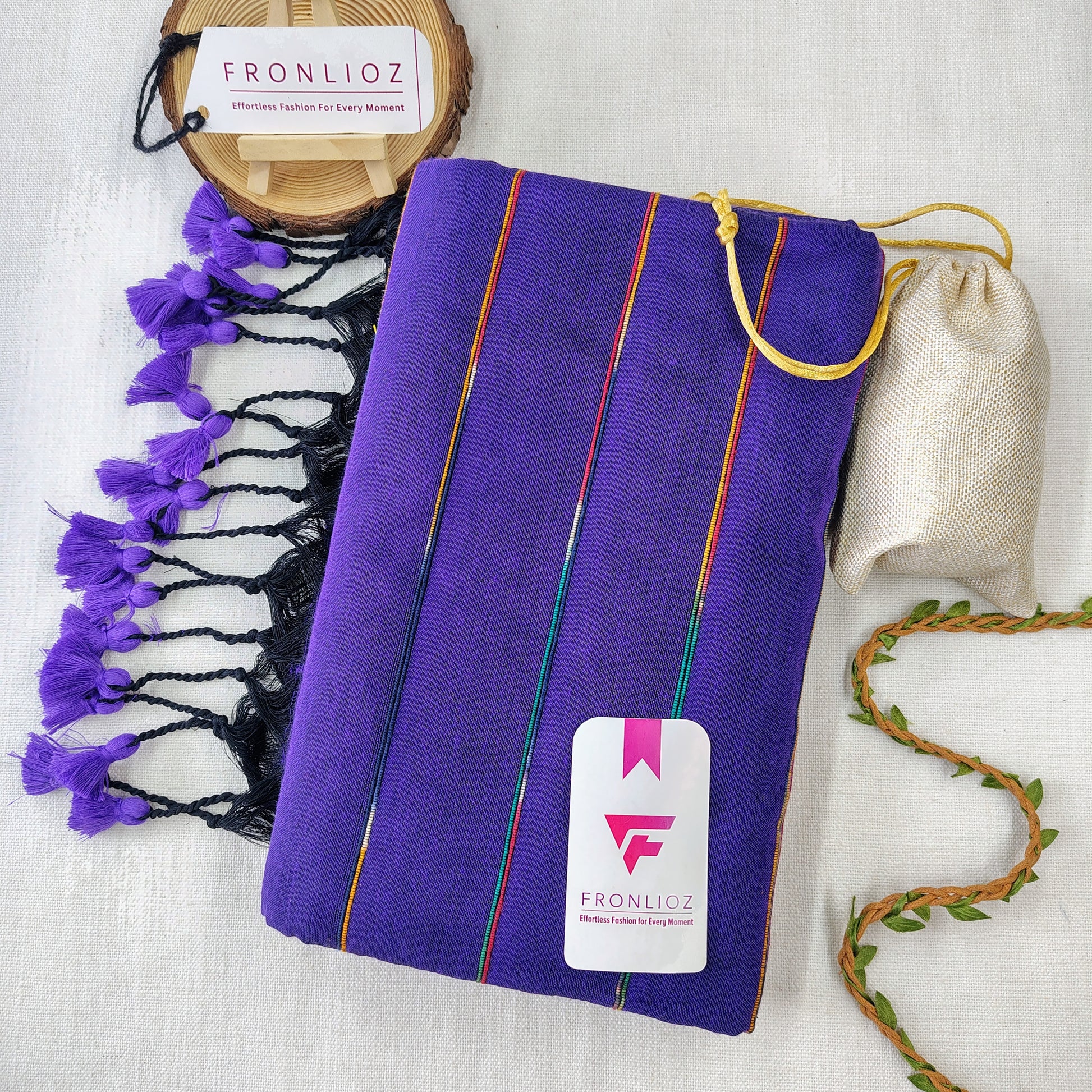 Mulcotton Stripe Pattern Saree With Matching PomPom-Fronlioz