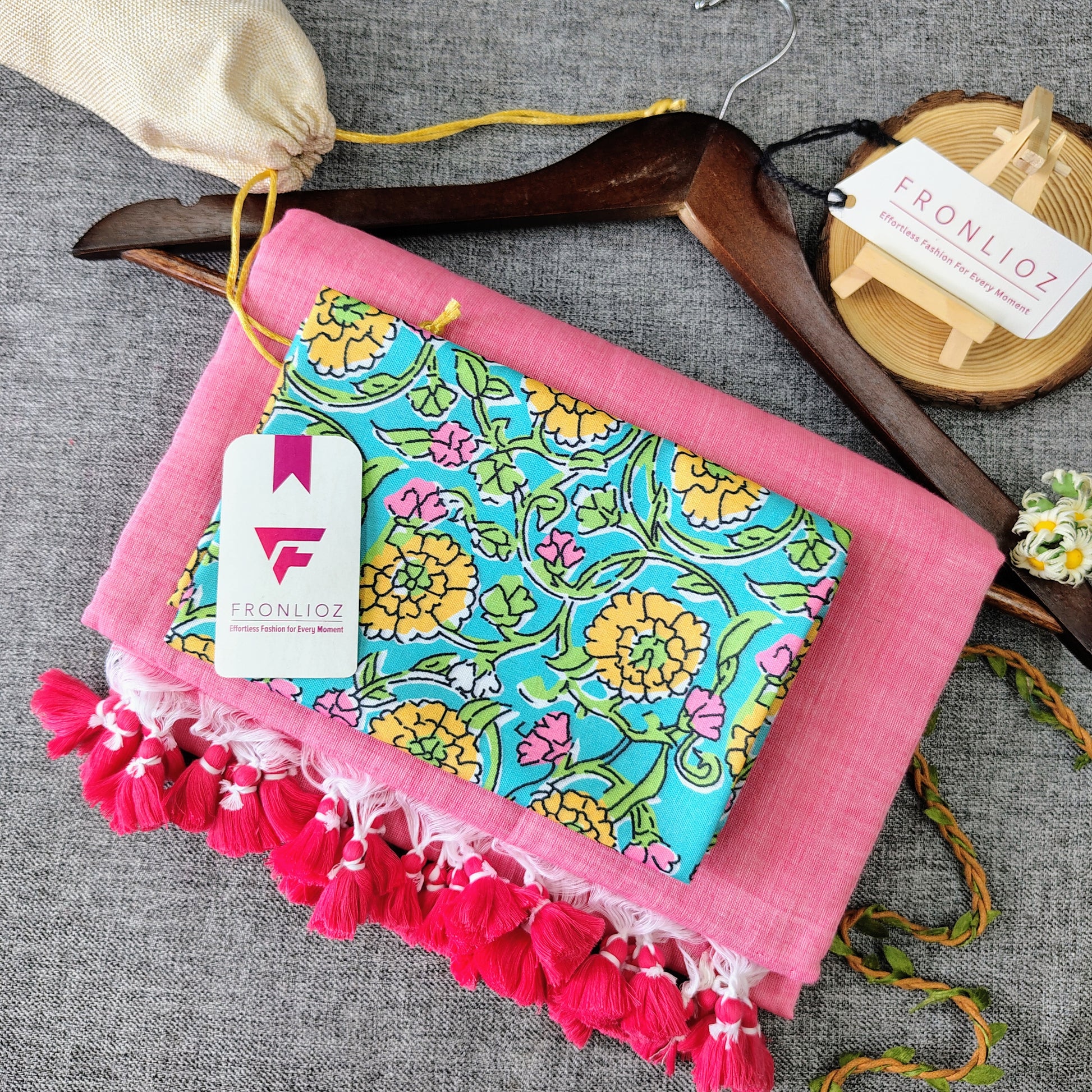 Baby Pink Handloom Cotton Saree With Tassels & Printed Blouse-Fronlioz