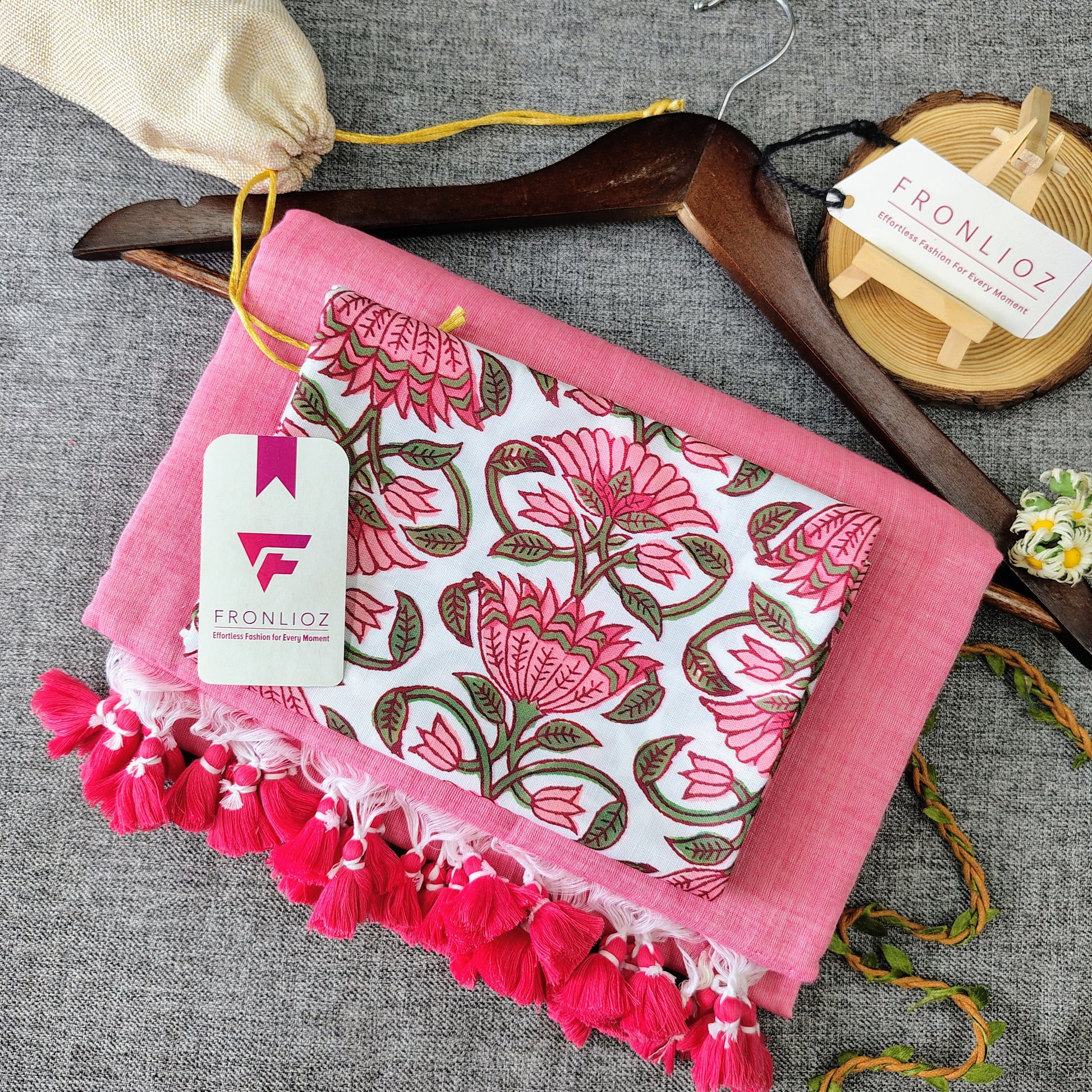 Baby Pink Handloom Cotton Saree With Tassels & Printed Blouse-Fronlioz