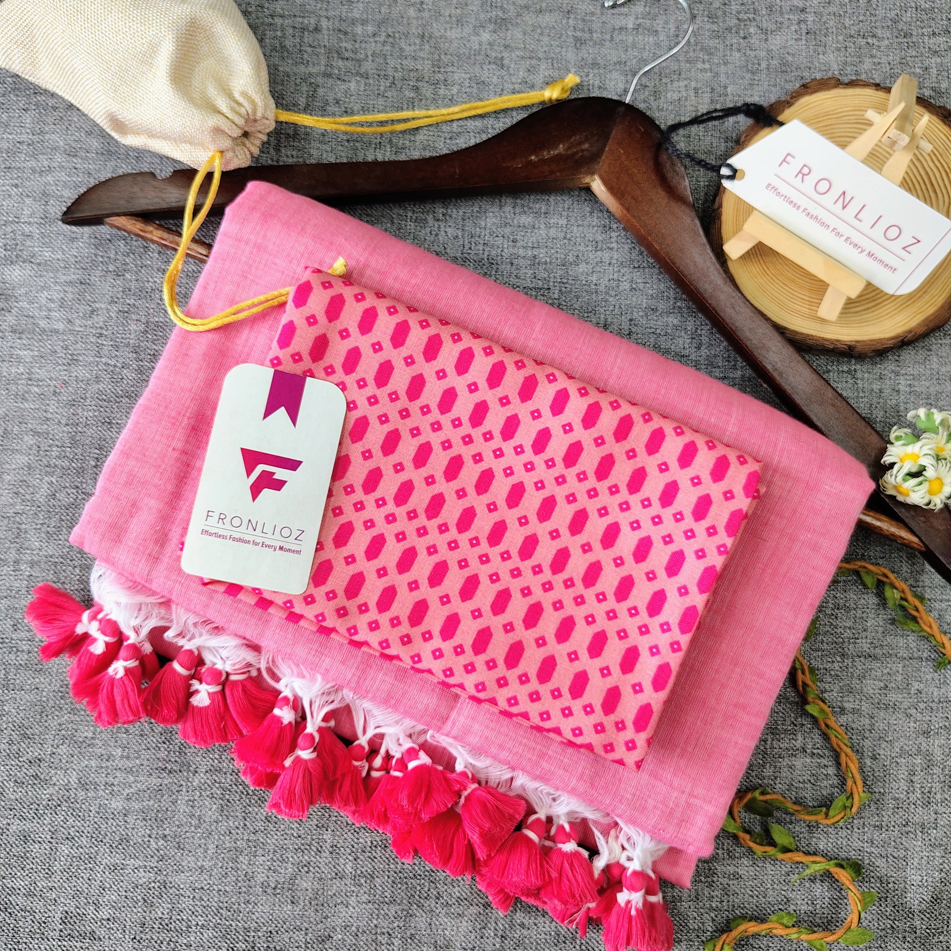 Baby Pink Handloom Cotton Saree With Tassels & Printed Blouse-Fronlioz