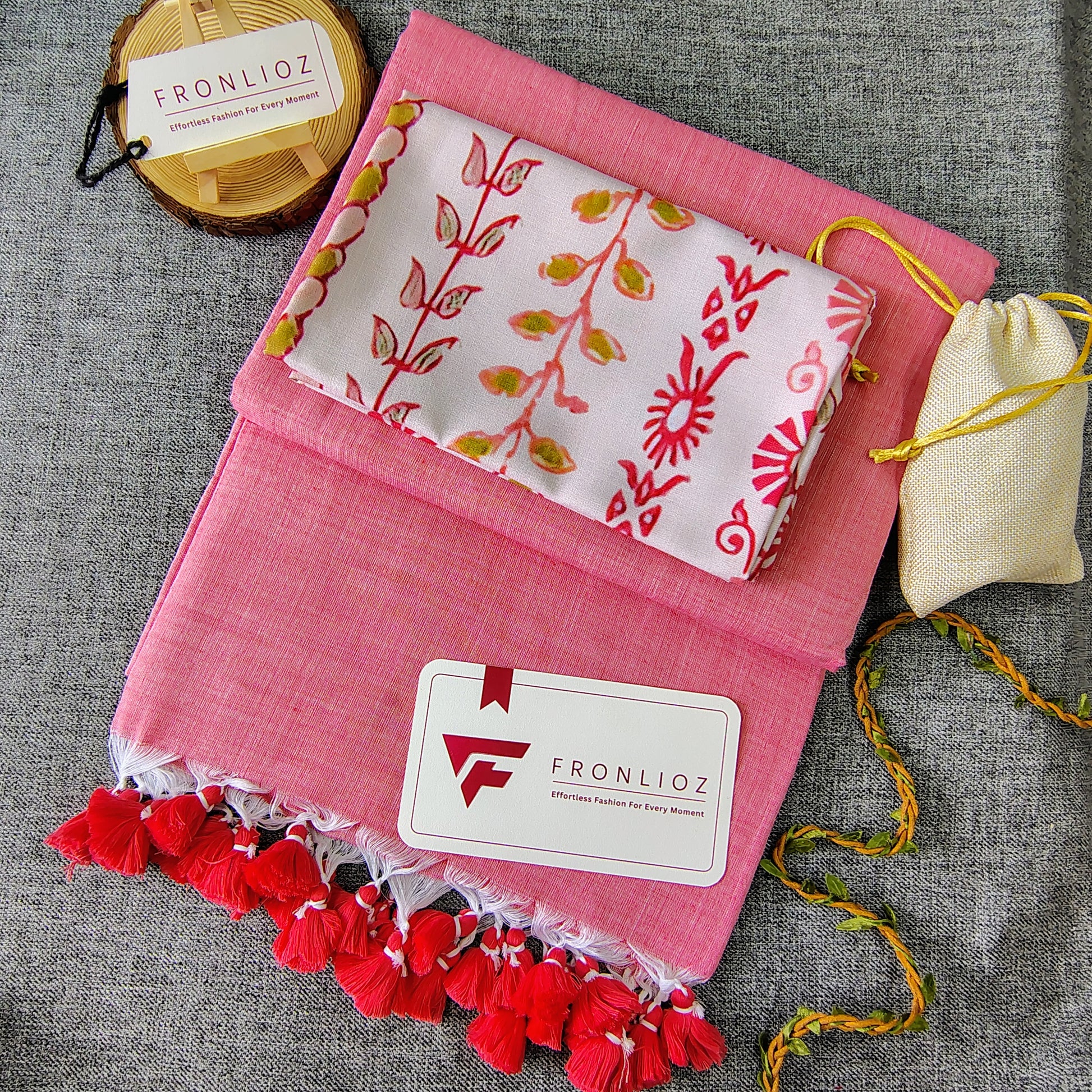 Baby Pink Handloom Cotton Saree With Tassels & Printed Blouse-Fronlioz