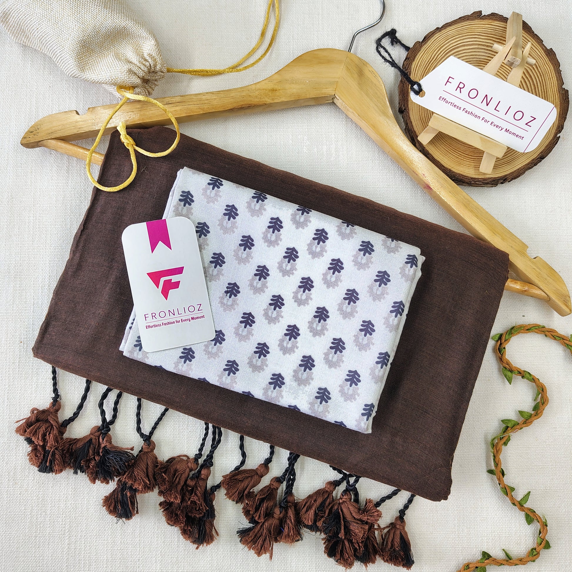 Coffee Handloom Cotton Saree With Tassels & Printed Blouse-Fronlioz
