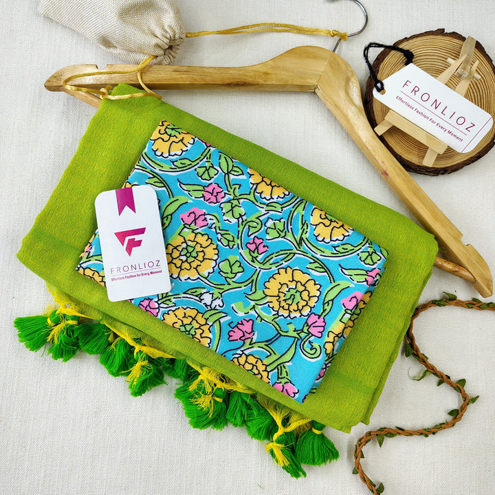 Parrot Handloom Cotton Saree With Tassels & Printed Blouse-Fronlioz