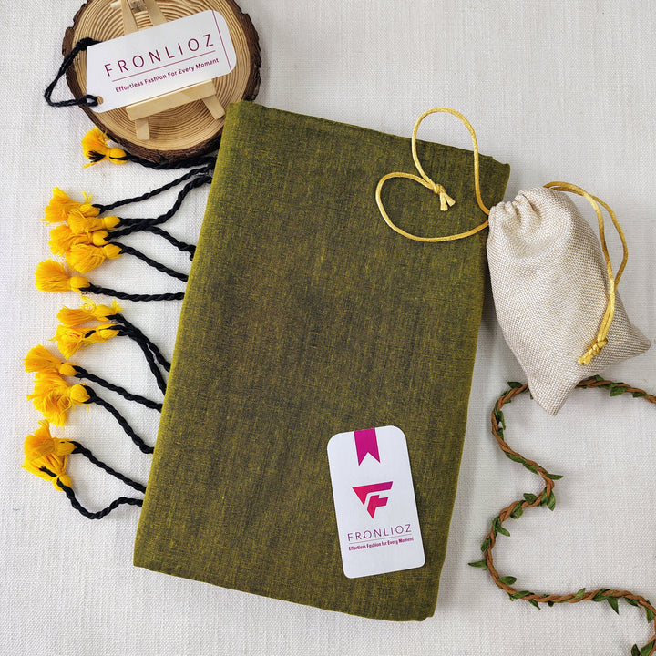 Pista Handloom Cotton Saree With Tassels & Printed Blouse-Fronlioz