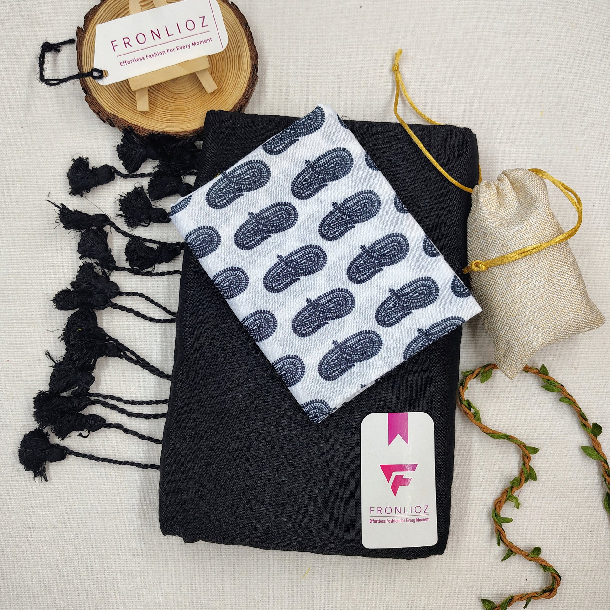 Black Handloom Cotton Saree With Tassels & Printed Blouse-Fronlioz