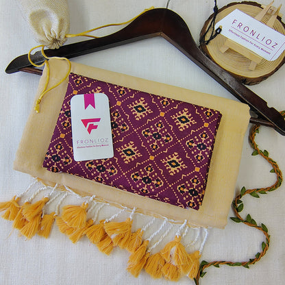 Cream Handloom Cotton Saree With Tassels & Printed Blouse-Fronlioz