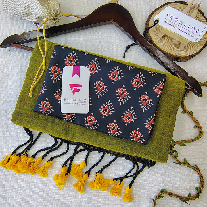 Pista Handloom Cotton Saree With Tassels & Printed Blouse-Fronlioz