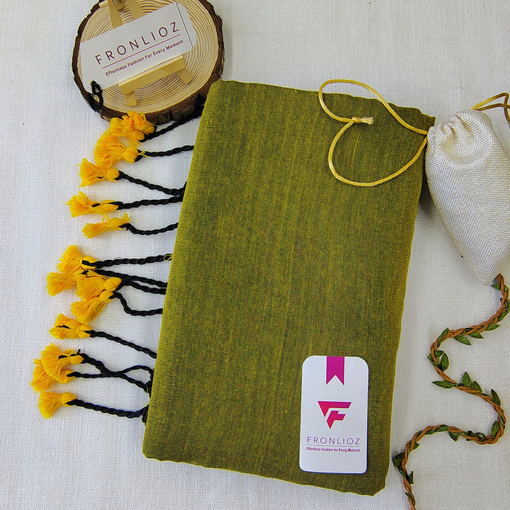 Pista Handloom Cotton Saree With Tassels & Printed Blouse-Fronlioz