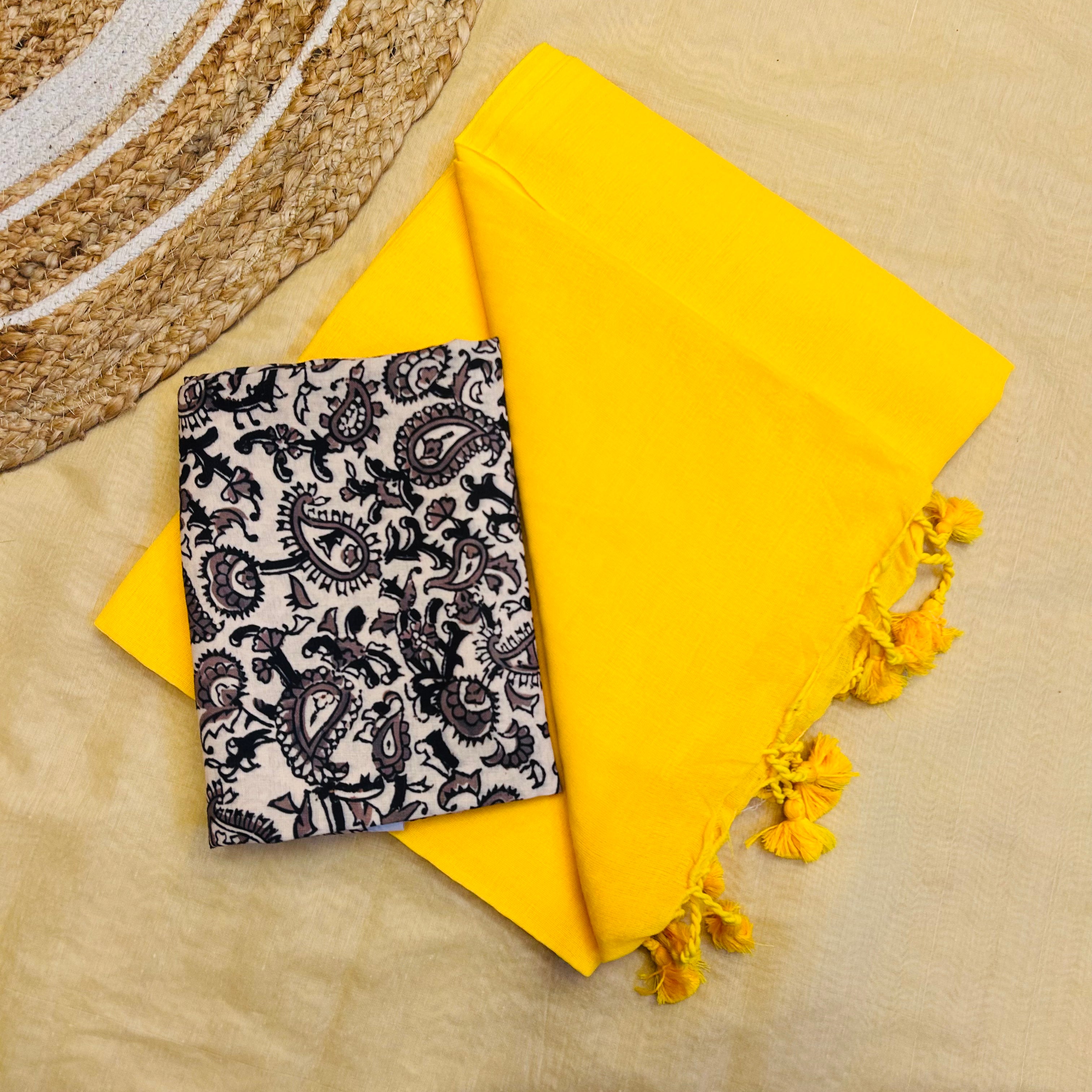 YELLOW HANDLOOM COTTON SAREE WITH PRINTED BLOUSE