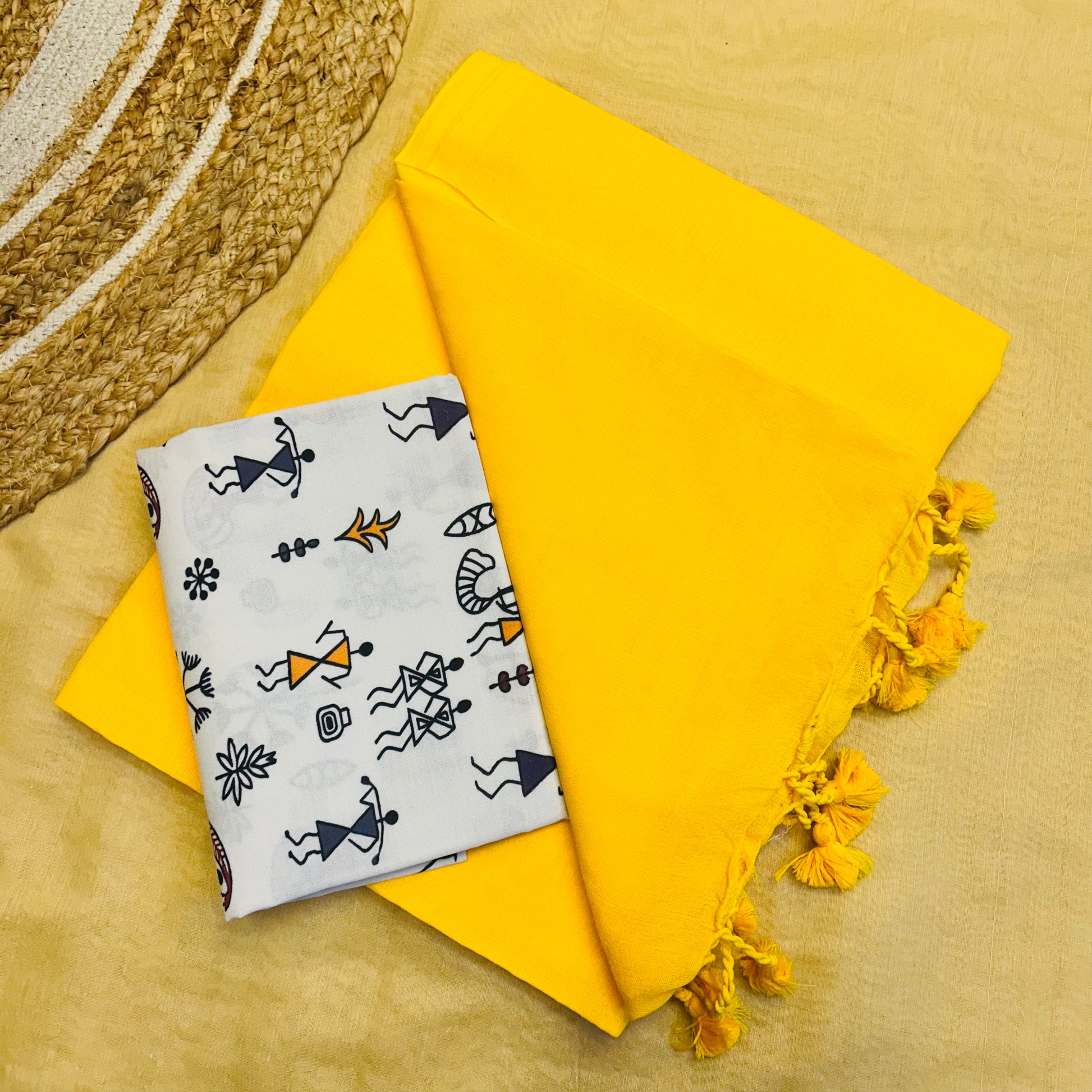 YELLOW HANDLOOM COTTON SAREE WITH PRINTED BLOUSE-Fronlioz