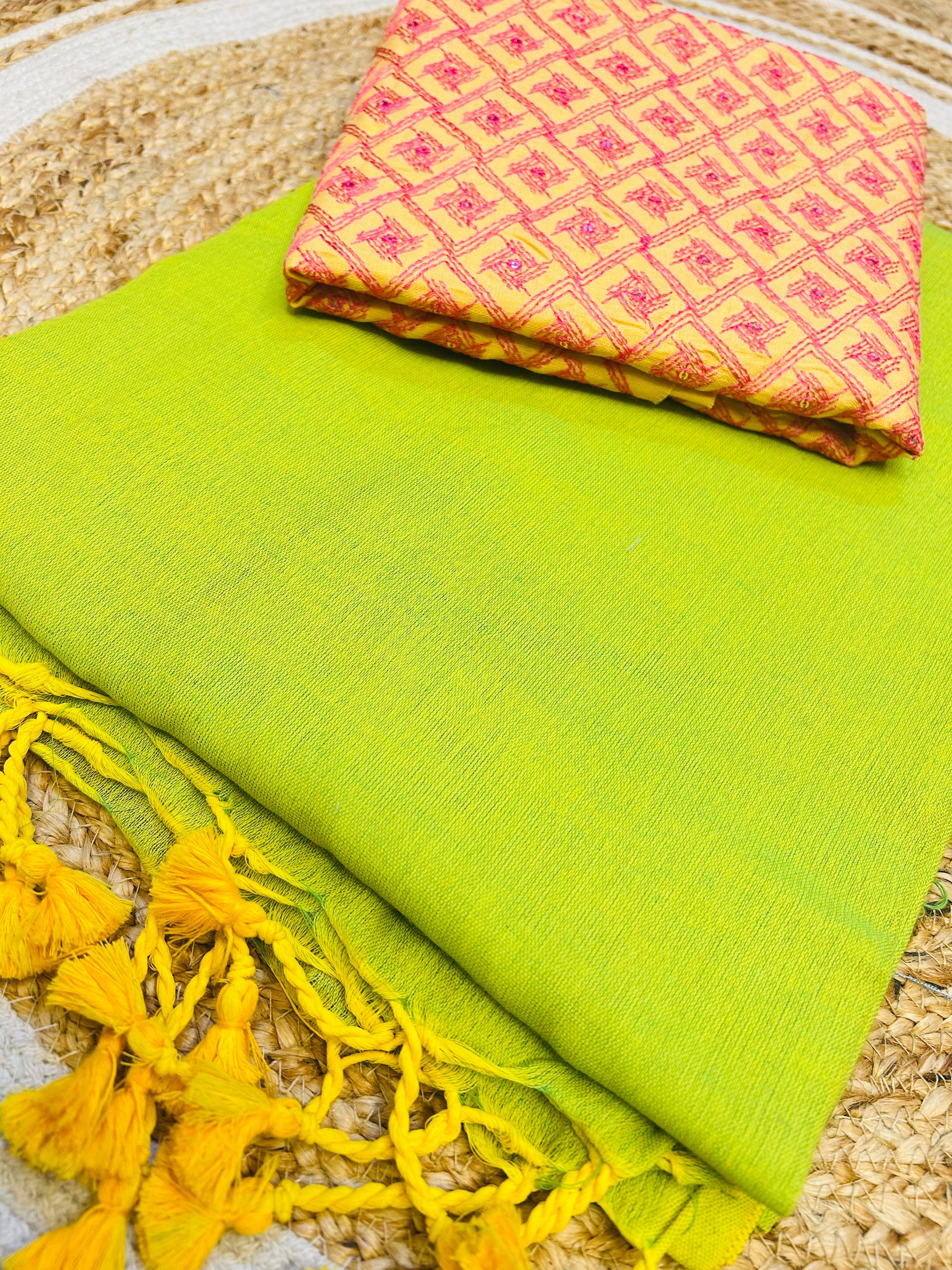 Pistta colour traditional looking Chanderi cotton saree