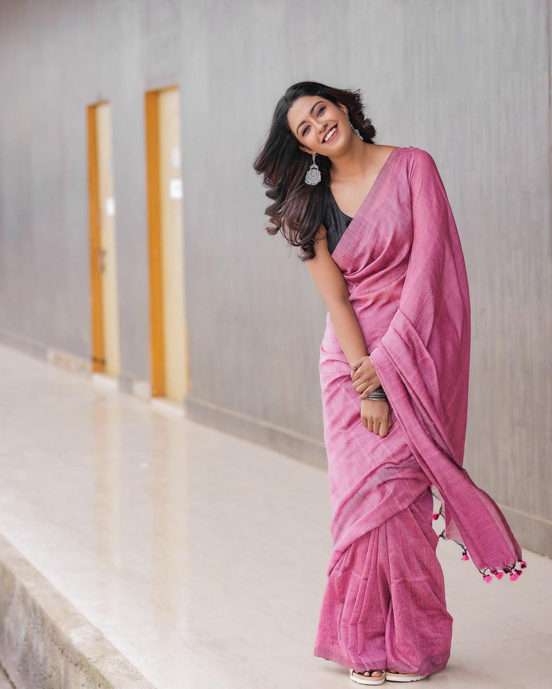 Pink colour traditional looking chanderi cotton saree