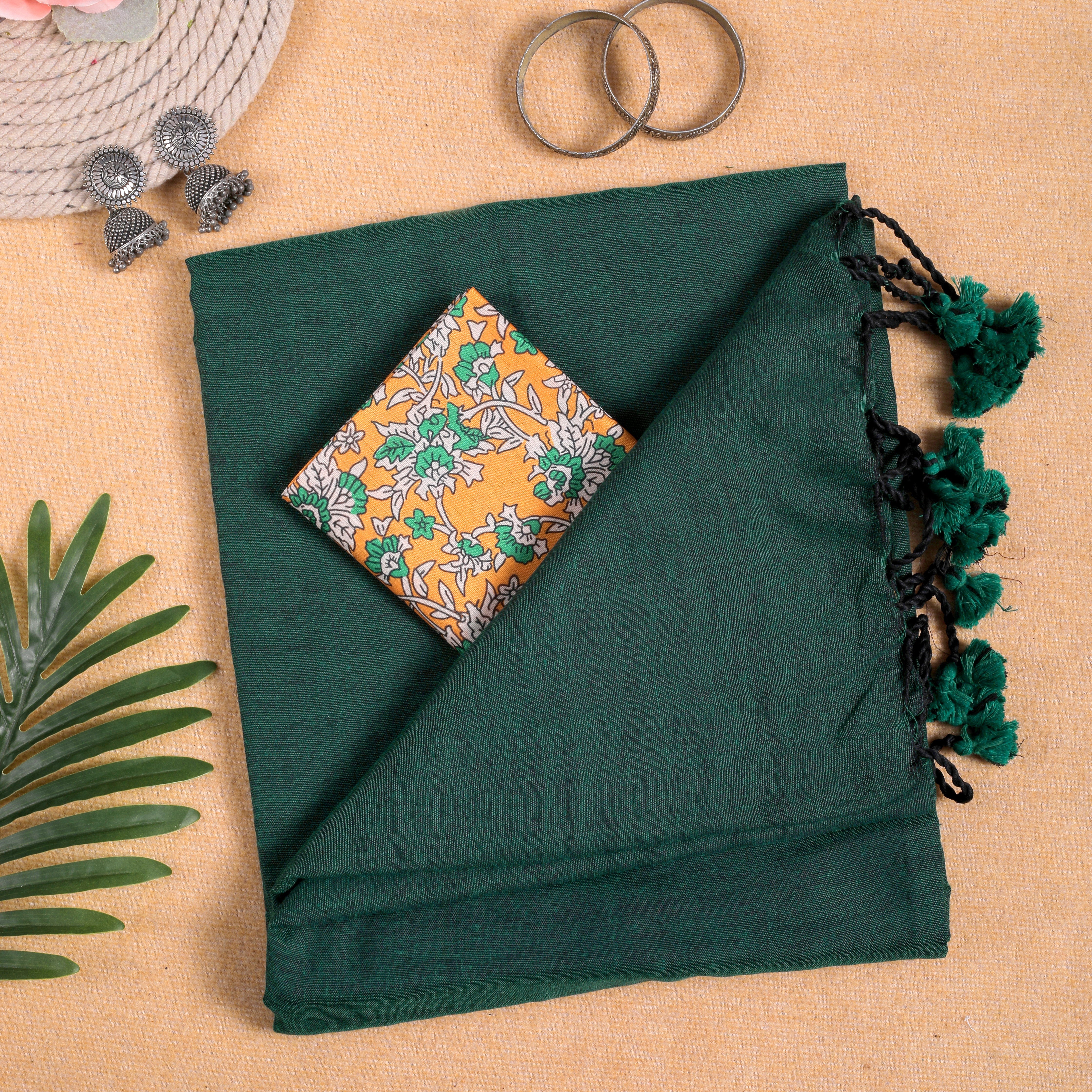 GREEN HANDLOOM COTTON SAREE WITH PRINTED BLOUSE