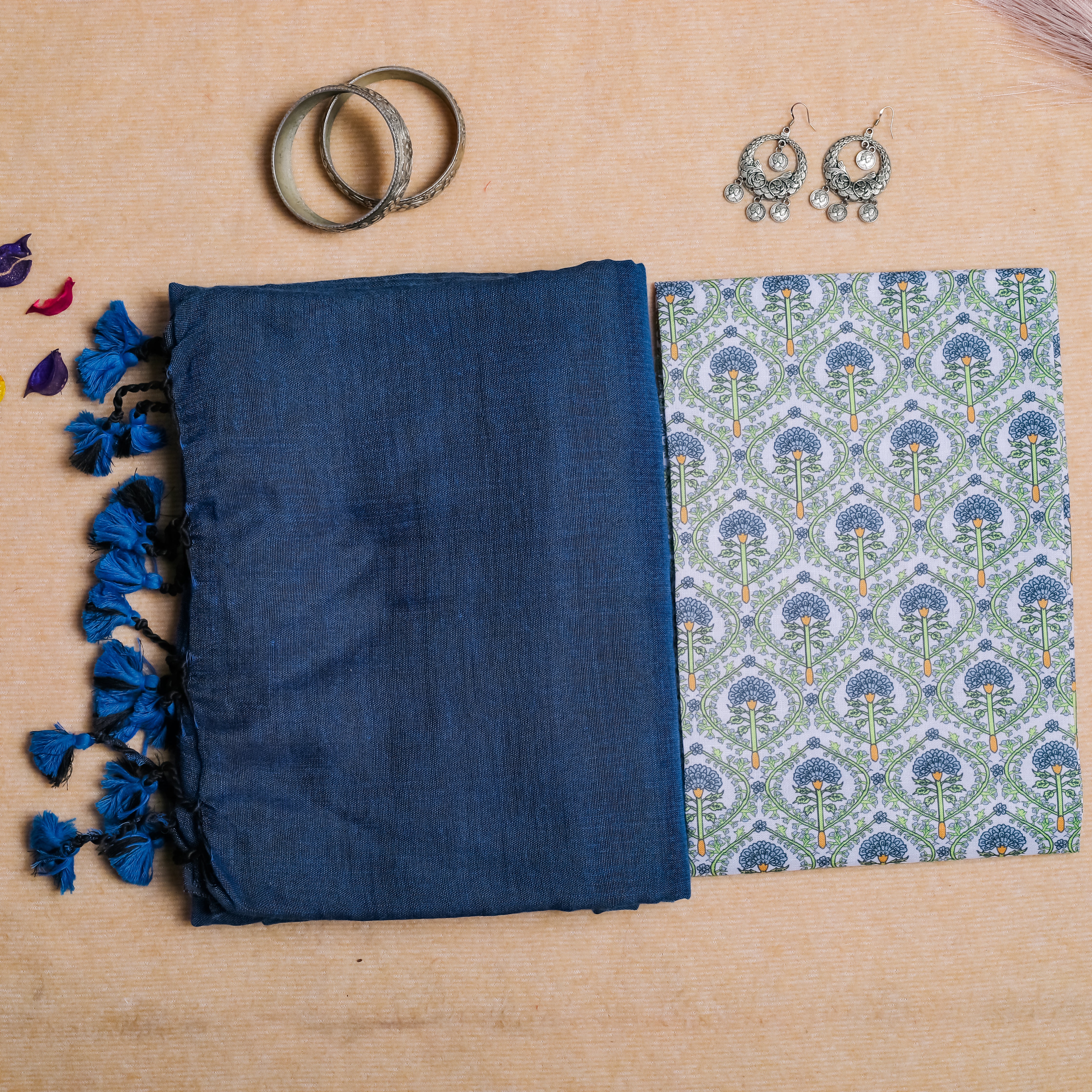 Blue Handloom Cotton Saree With Printed Blouse