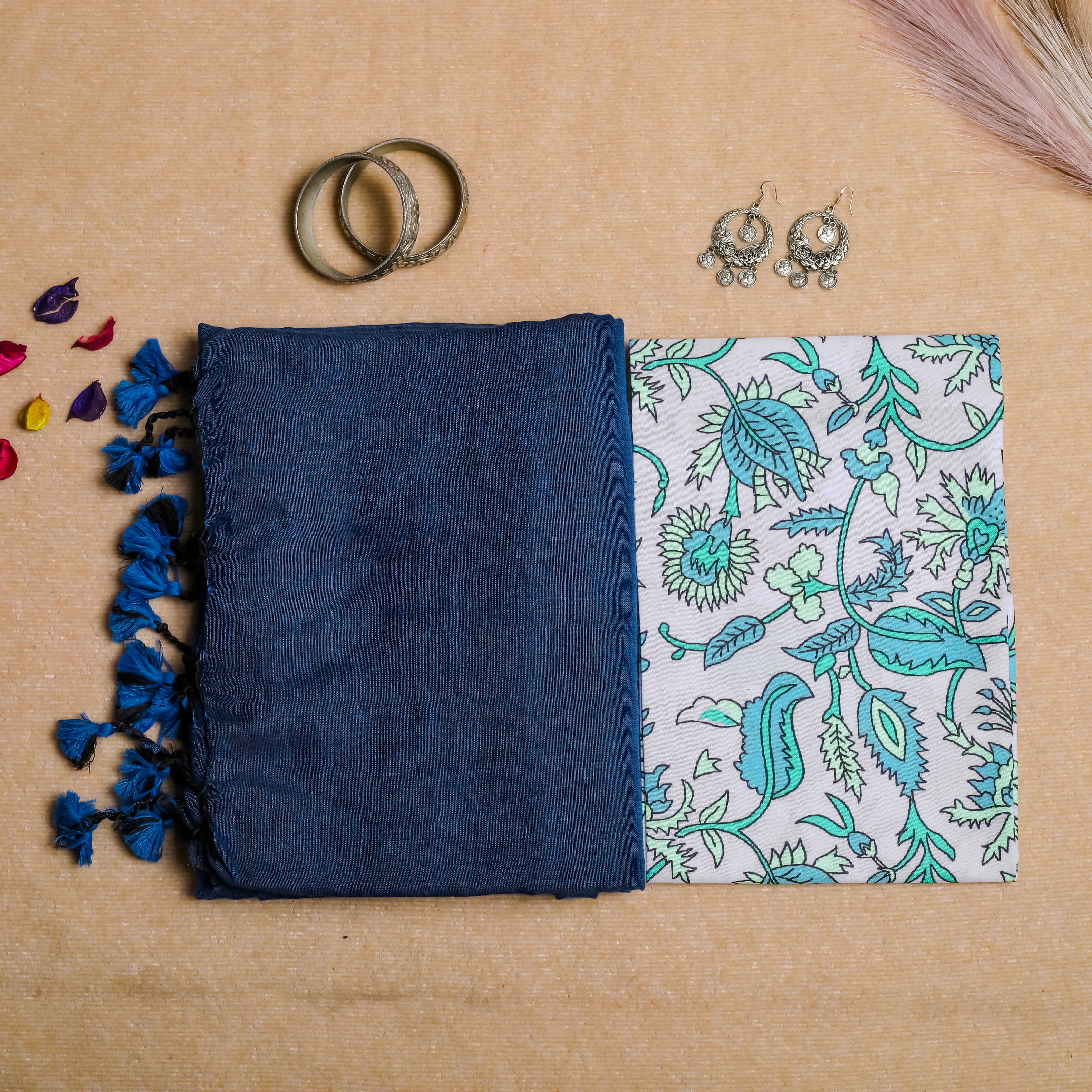 Blue Handloom Cotton Saree With Printed Blouse