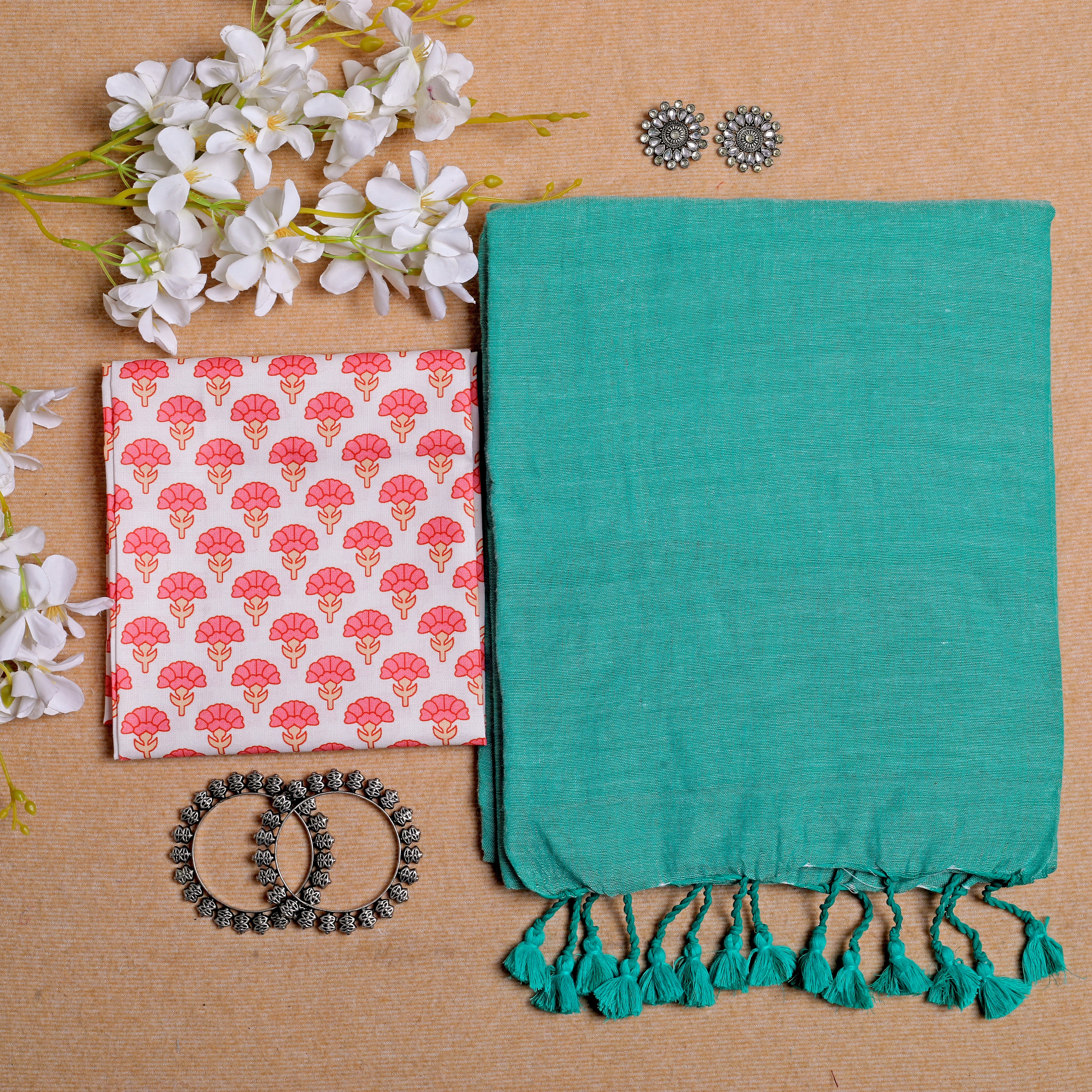 TEAL HANDLOOM COTTON SAREE WITH PRINTED BLOUSE