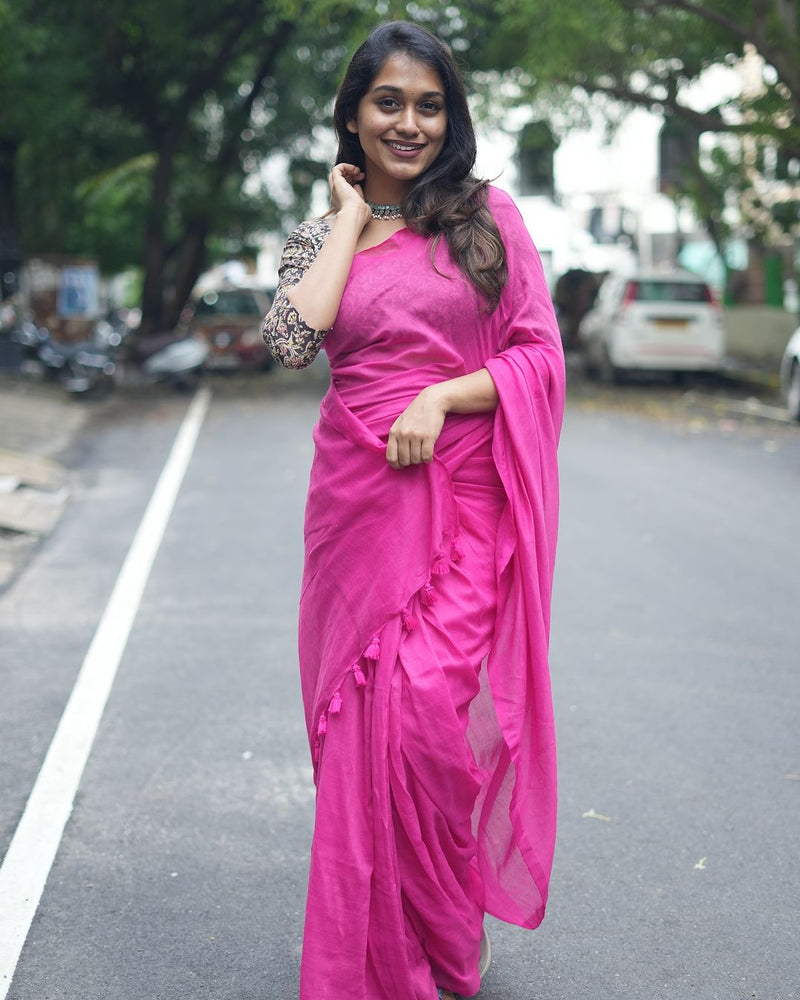 Pink colour traditional looking chanderi cotton saree