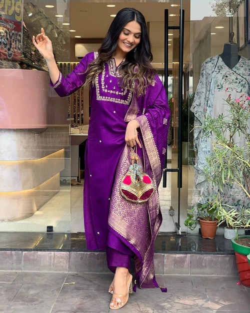 Women Embroidered Straight Kurta Set