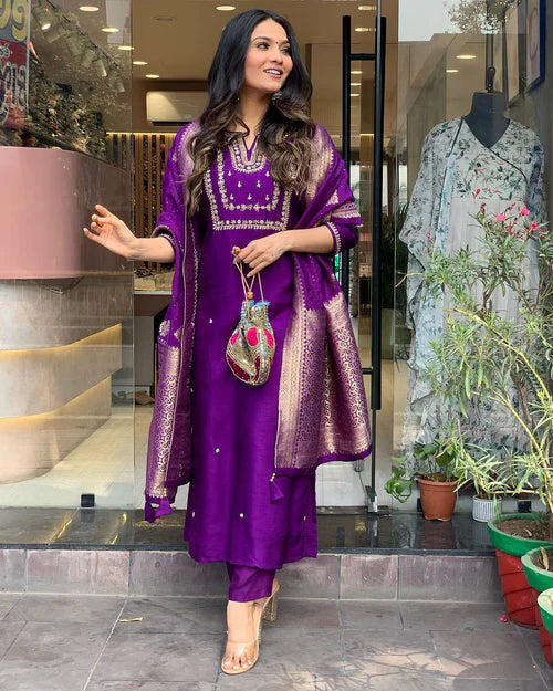 Women Embroidered Straight Kurta Set
