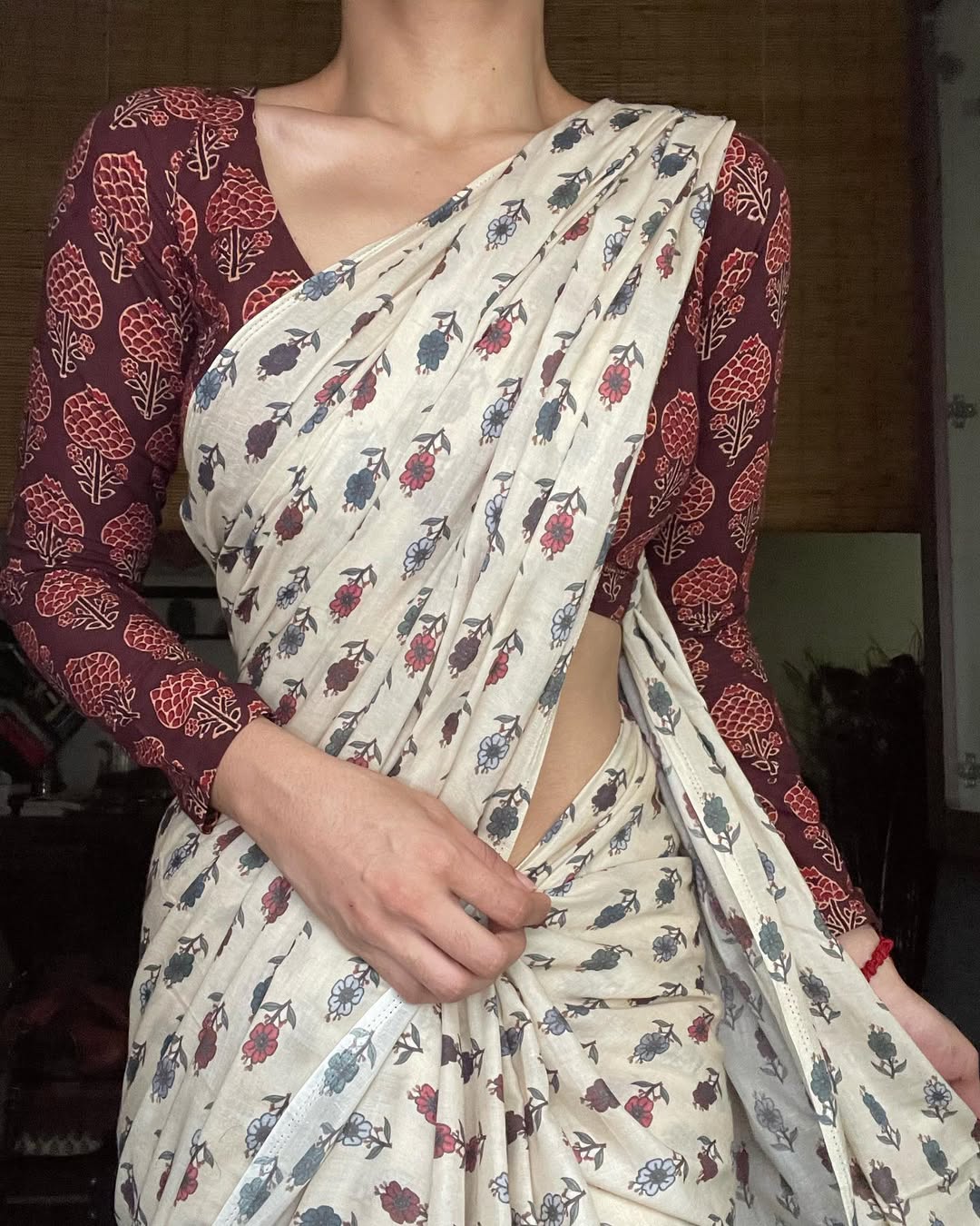 LINEN CREAM PRINTED SAREE