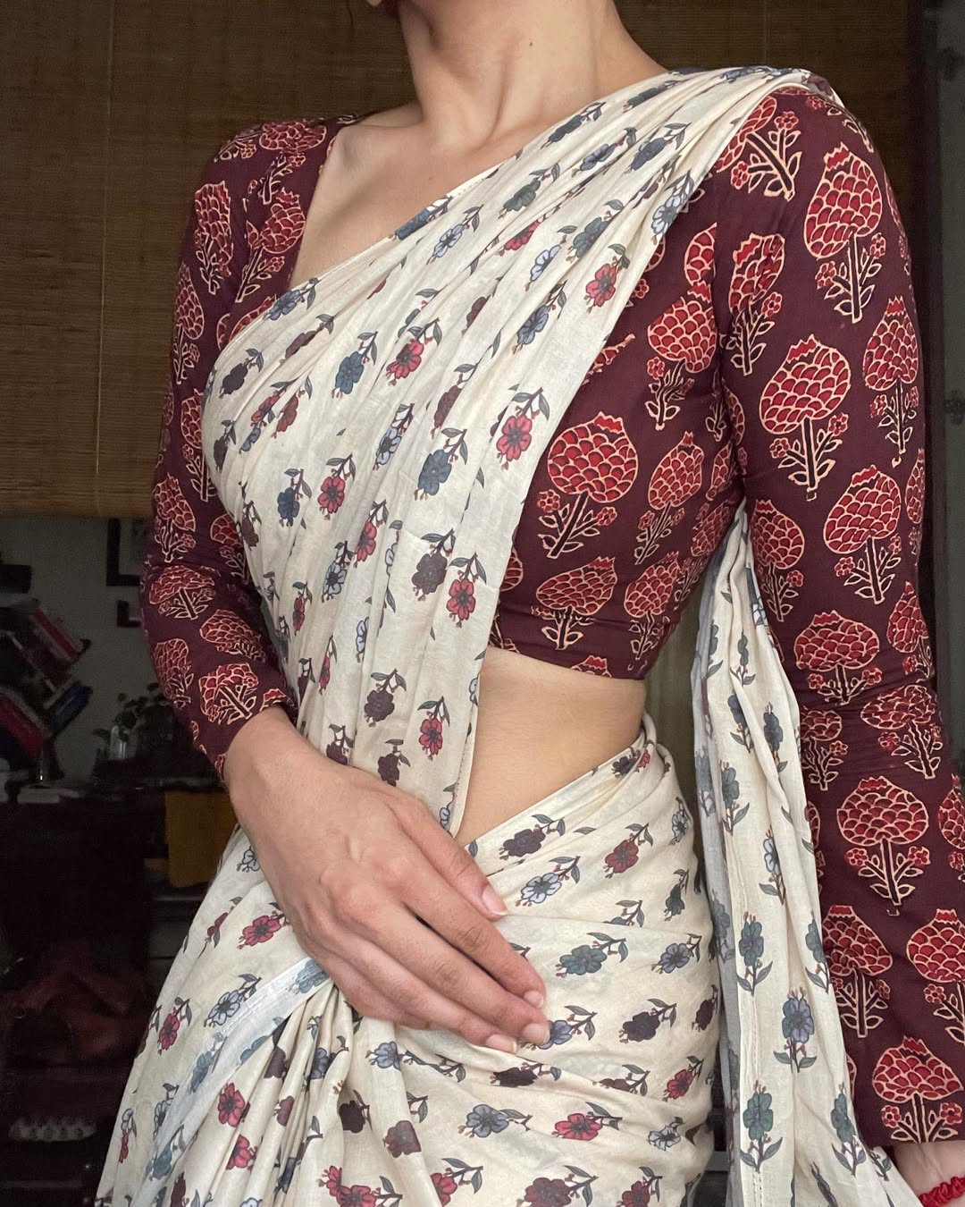 LINEN CREAM PRINTED SAREE