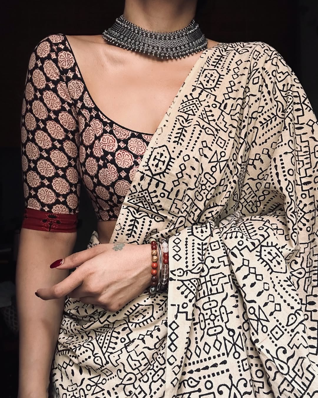 LINEN OFF WHITE PRINTED SAREE