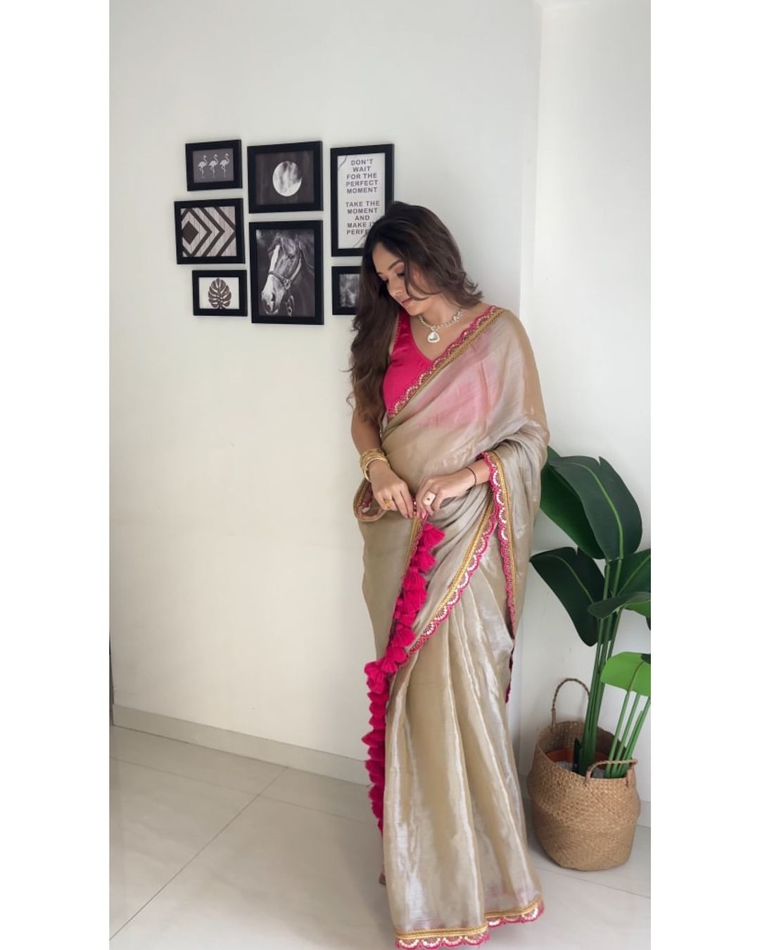 Cream And Wine Pom Pom Handloom Raga Tissue Saree