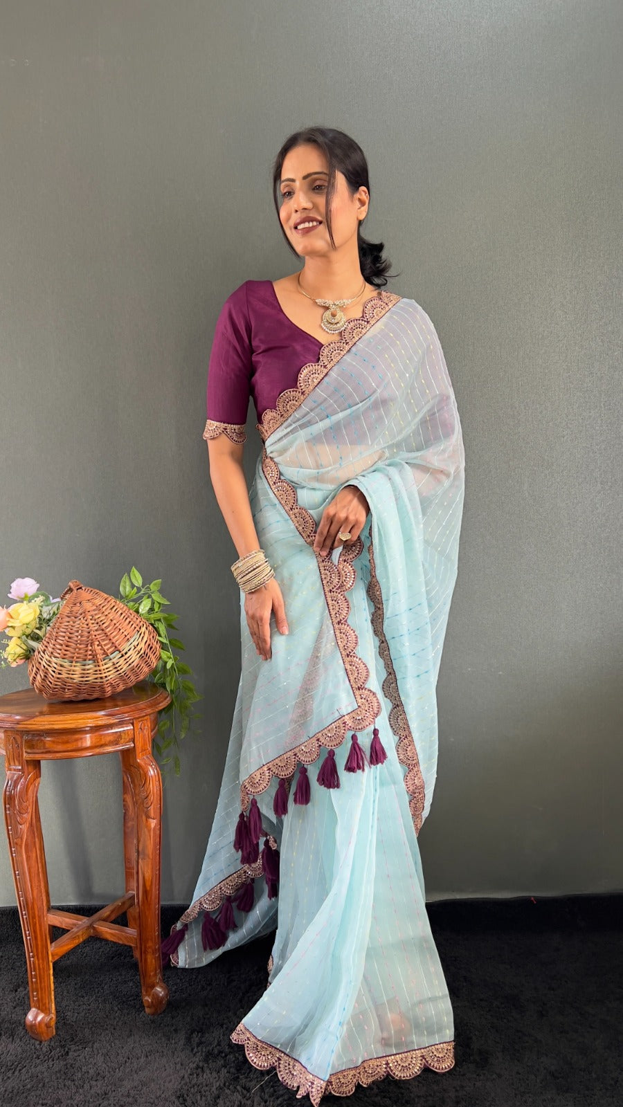 Cream And Wine Pom Pom Handloom Raga Tissue Saree