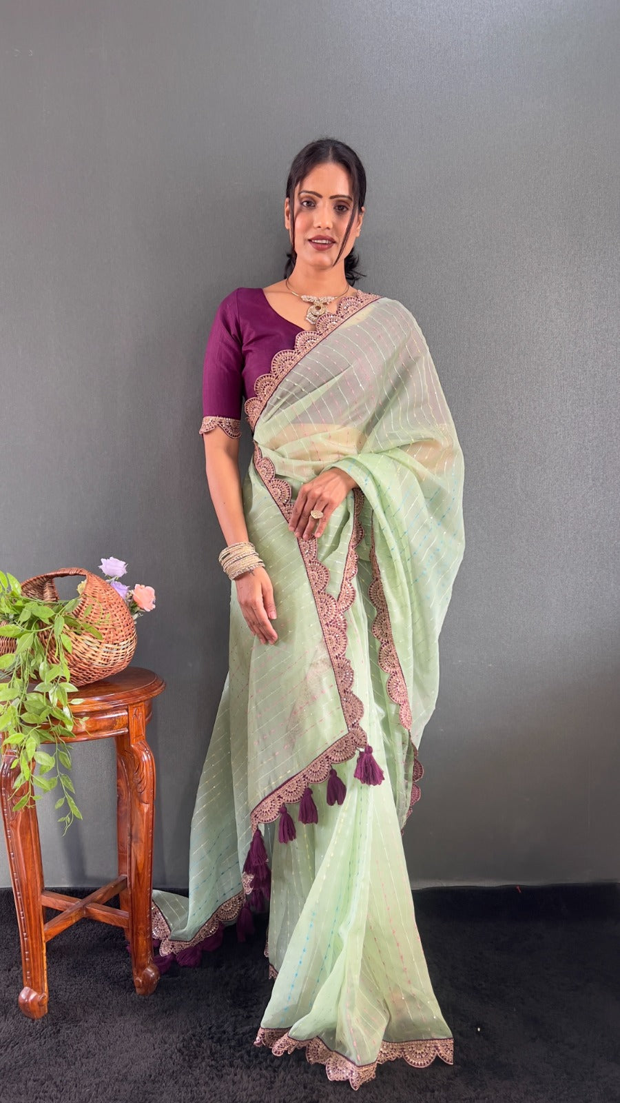 Cream And Wine Pom Pom Handloom Raga Tissue Saree