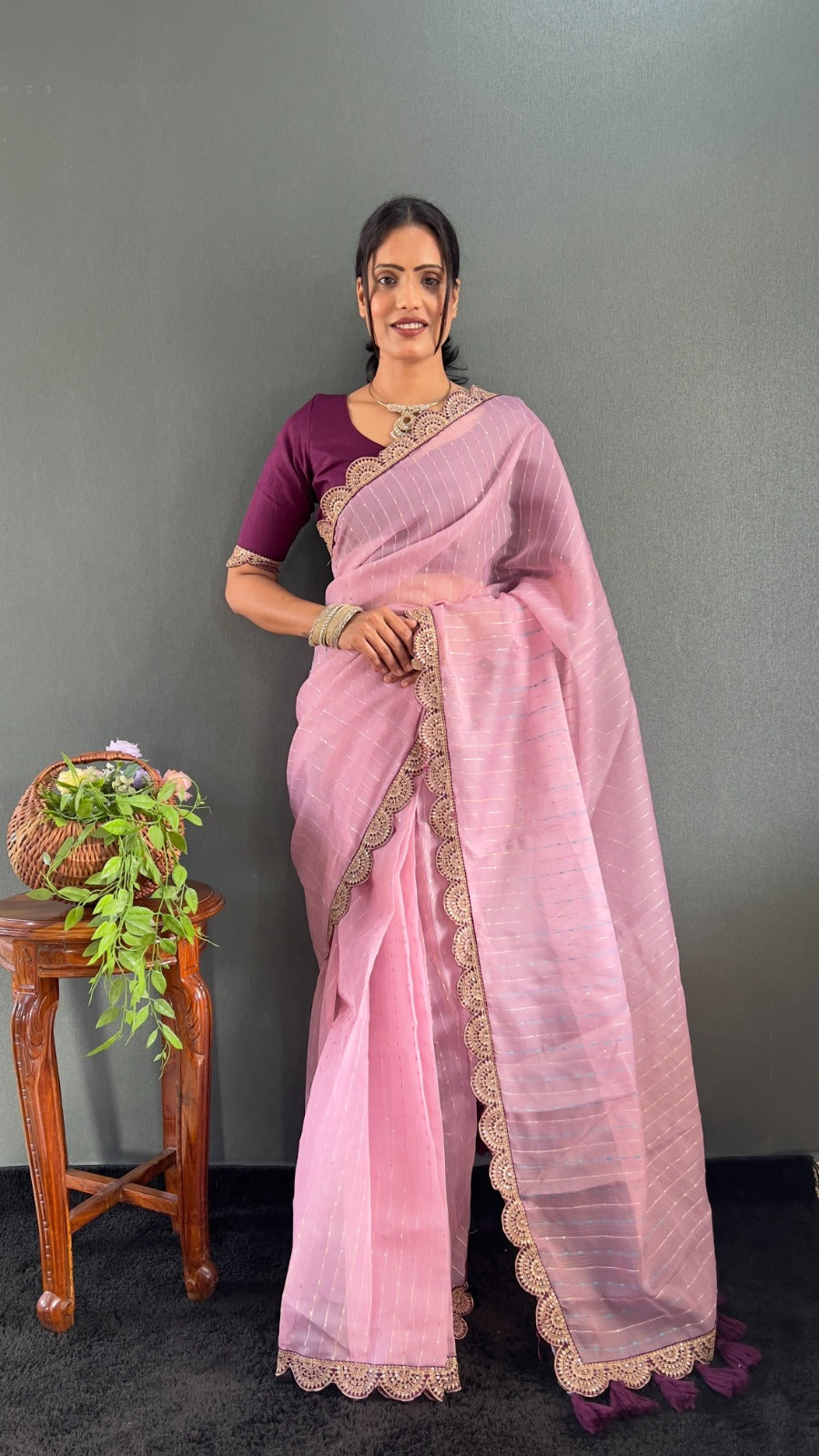 Cream And Wine Pom Pom Handloom Raga Tissue Saree