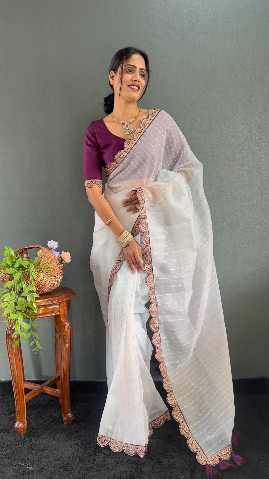 Cream And Wine Pom Pom Handloom Raga Tissue Saree