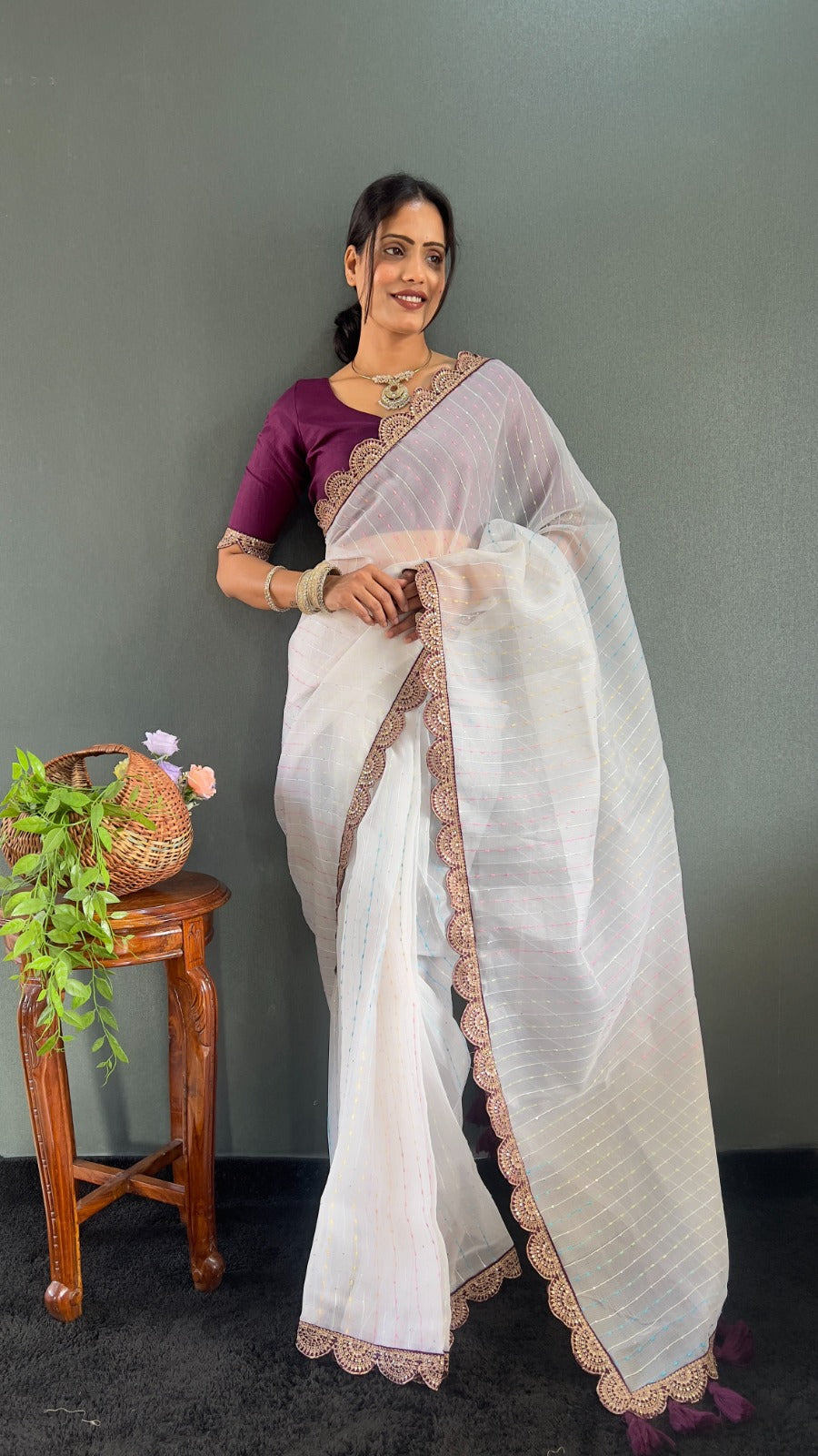 Cream And Wine Pom Pom Handloom Raga Tissue Saree