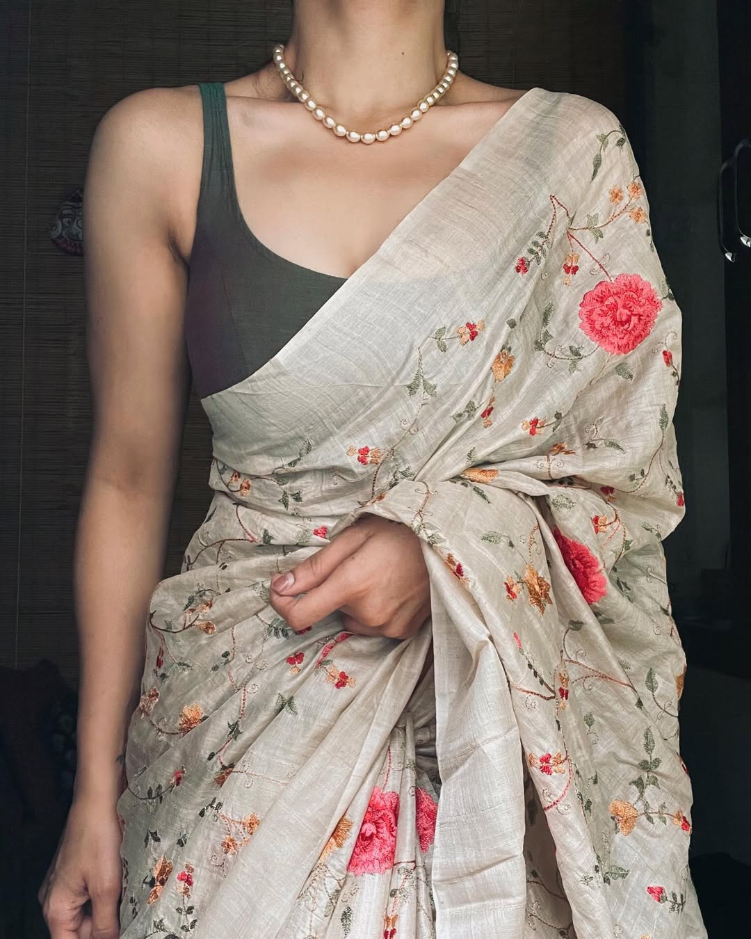 LINEN CREAM PRINTED SAREE