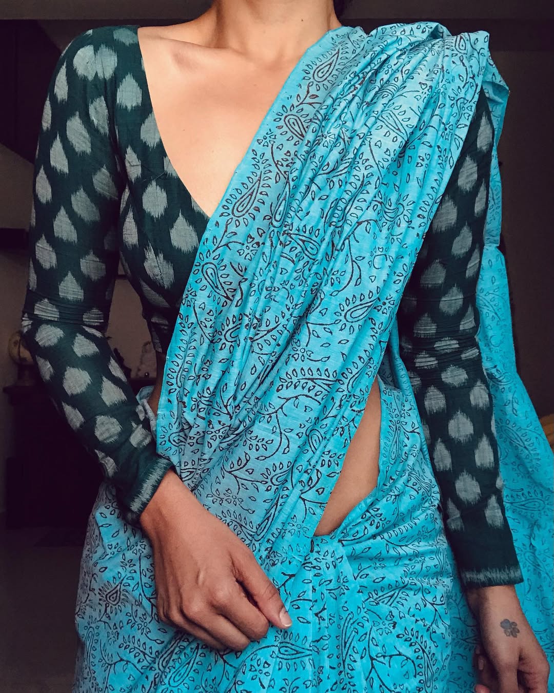 SKY FLOWER PRINT SAREE