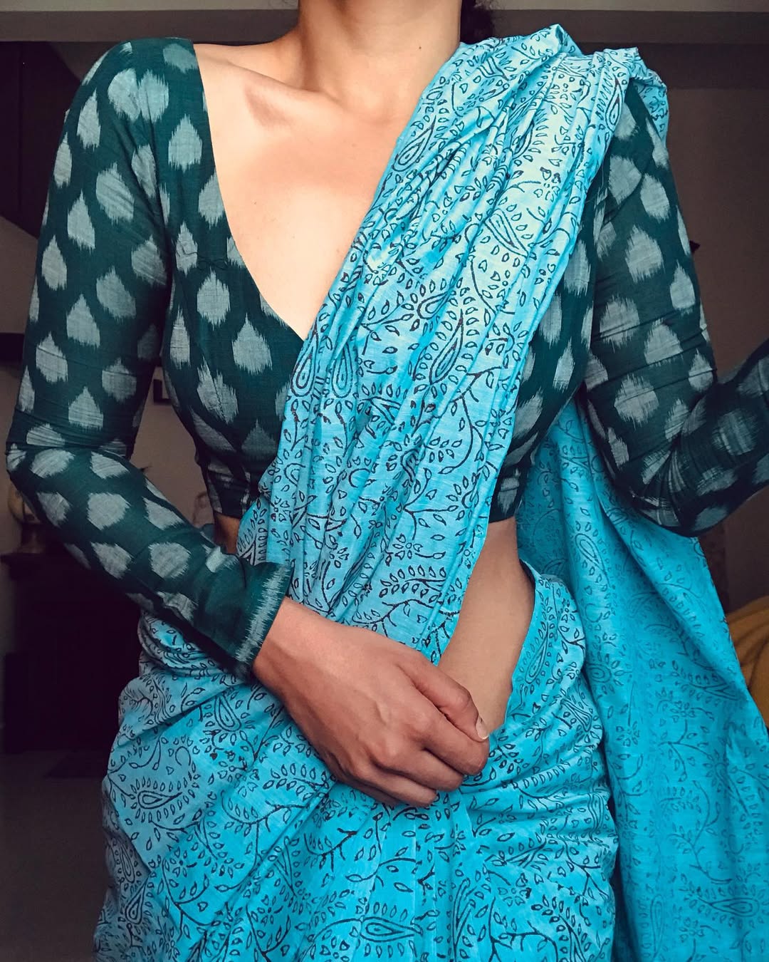 SKY FLOWER PRINT SAREE