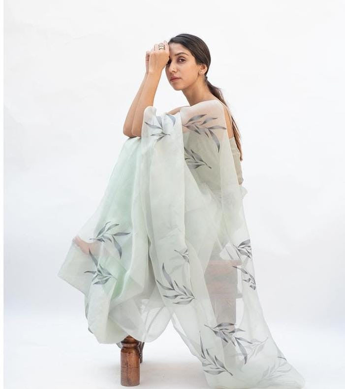 Grey leaf printed beautiful look organza saree